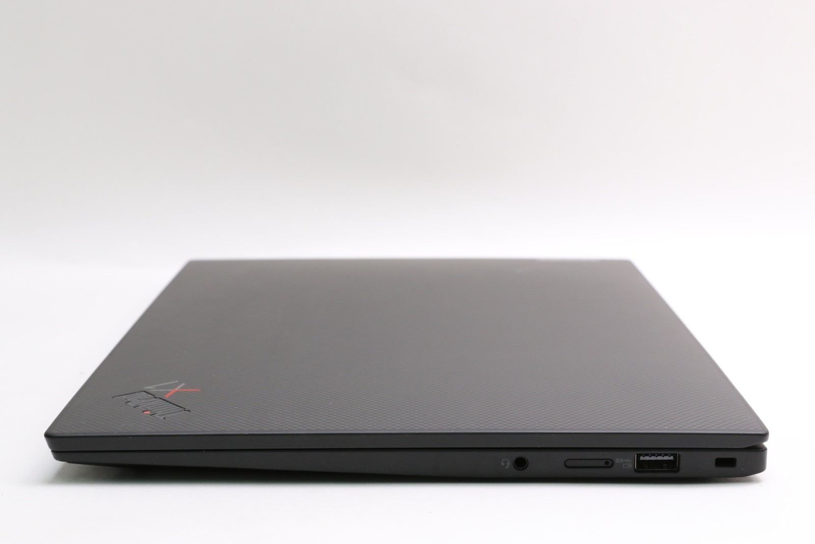 14″ UHD+ Lenovo ThinkPad X1 Carbon Gen 10, i7-1270P, 32GB, 1TB SSD, 4K!
