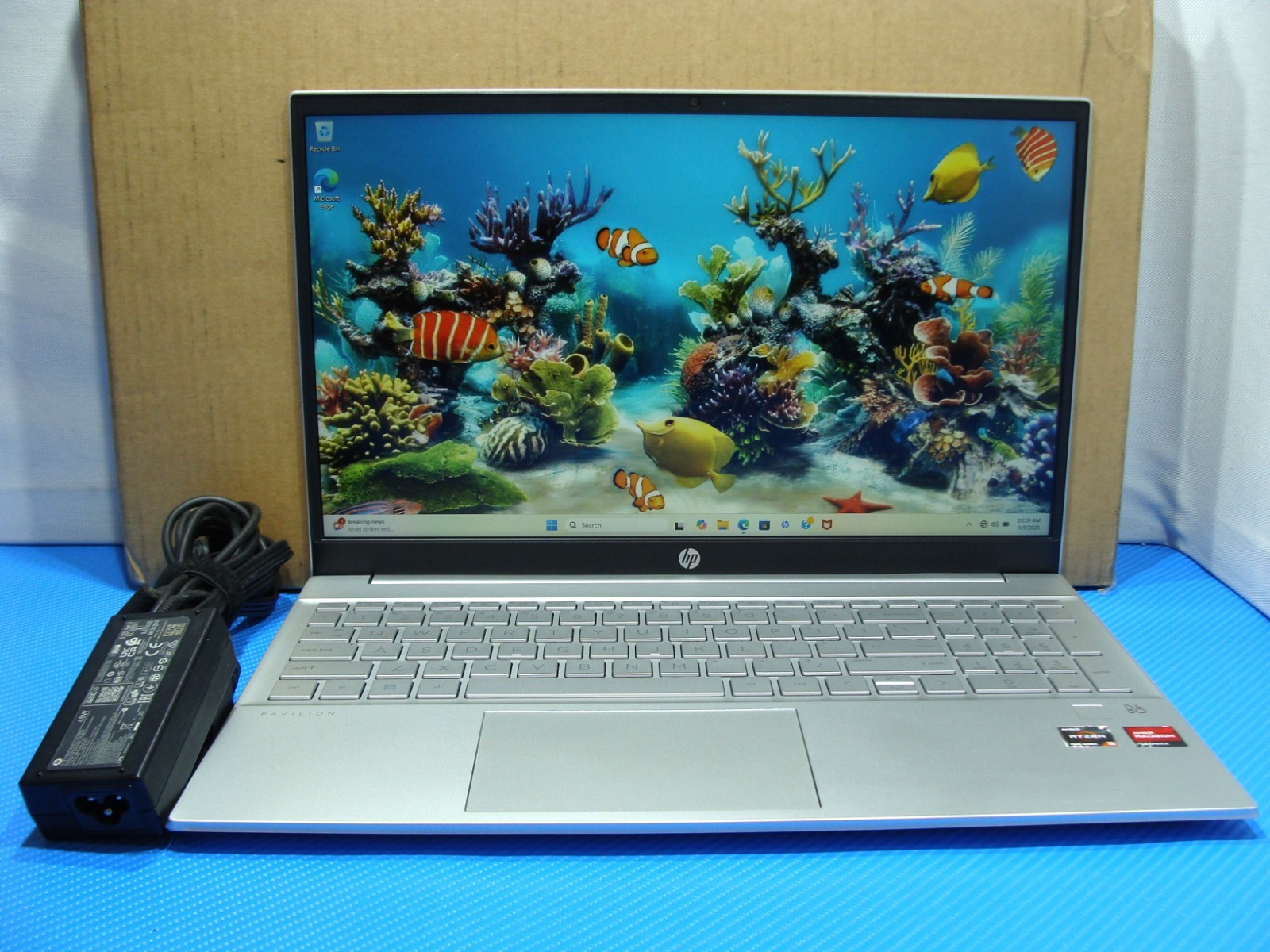 HP Pavilion 15-eh3000 15.6″FHD AMD Ryzen 5 7530U 2Gh 8GB 256GB SSD +Charger