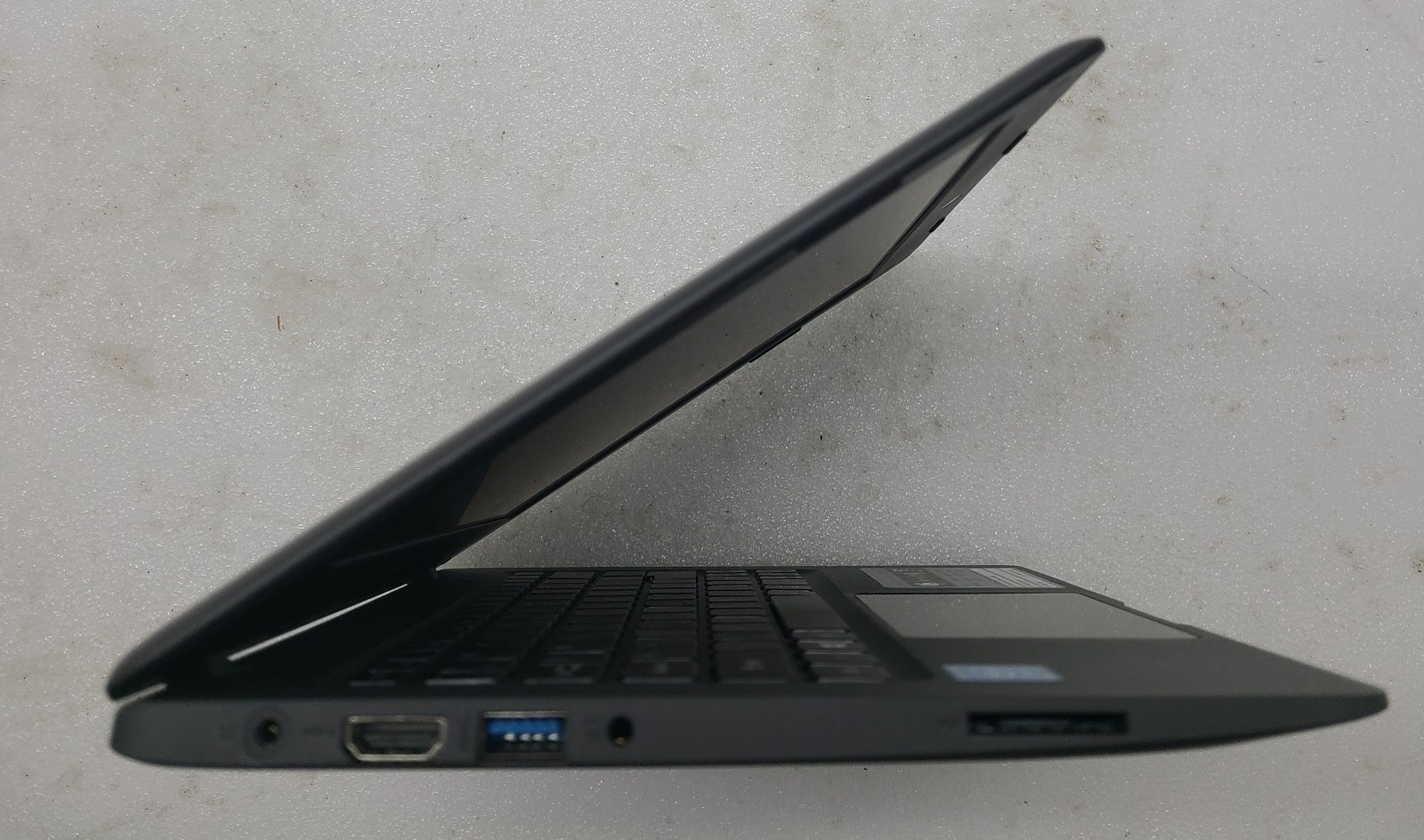 Acer Aspire One Cloudbook 11 Laptop Intel Celeron N3050 2GB 32GB eMMC NO OS (FL)