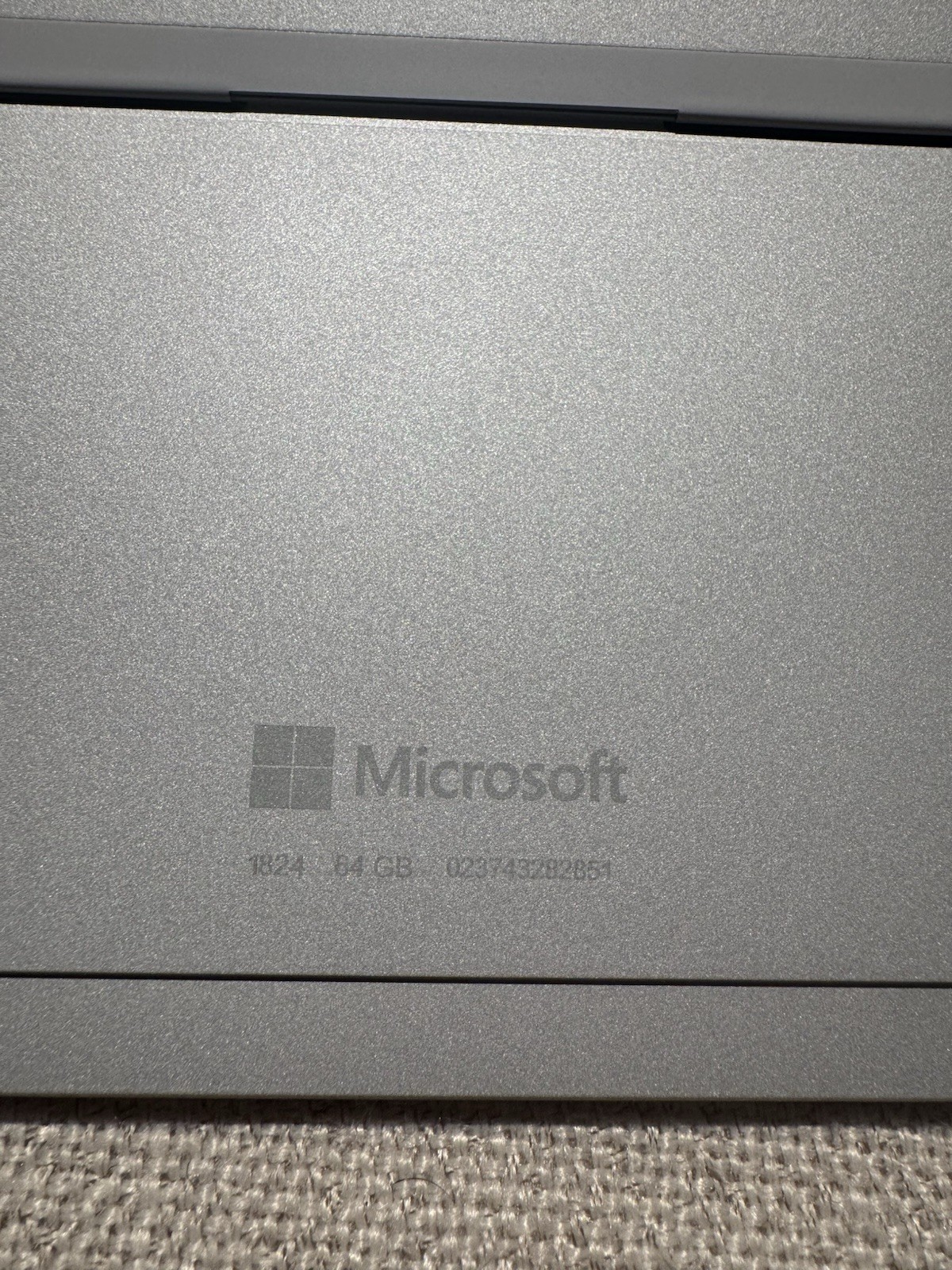 Microsoft Surface Go 1824 10” (64GB, Intel Pentium 4415Y, 1.60GHz, 4GB,…
