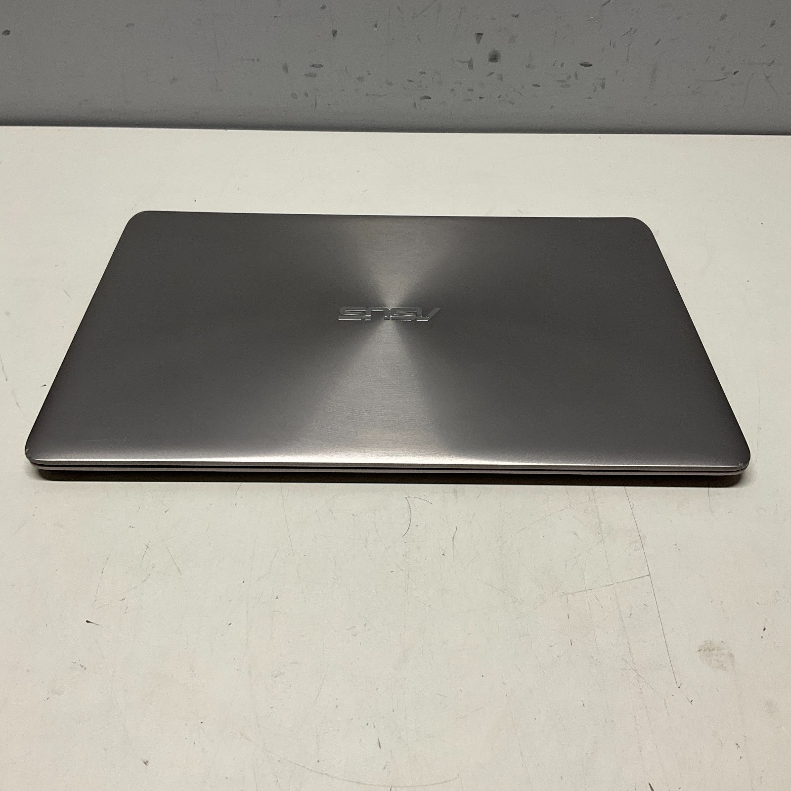 ASUS Notebook UX330UAK 13.3″ Laptop i5-7200U @ 2.50 GHz 8GB 128GB SSD Win 10 Pro
