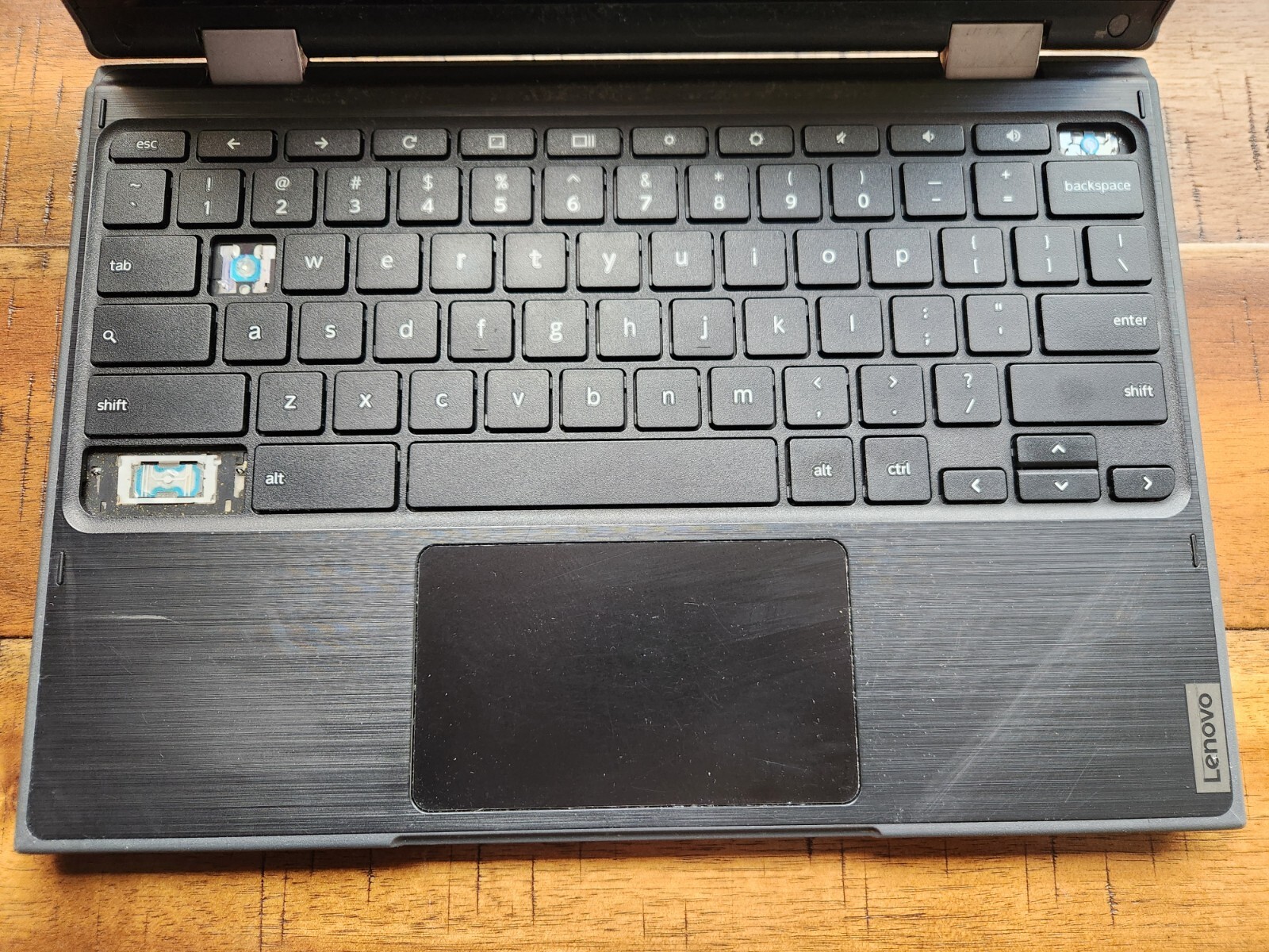 Lenovo 300e Chromebook 2nd Gen 2-in-1 Touch (MTK 8173C CPU – 4GB RAM – 32GB SSD)