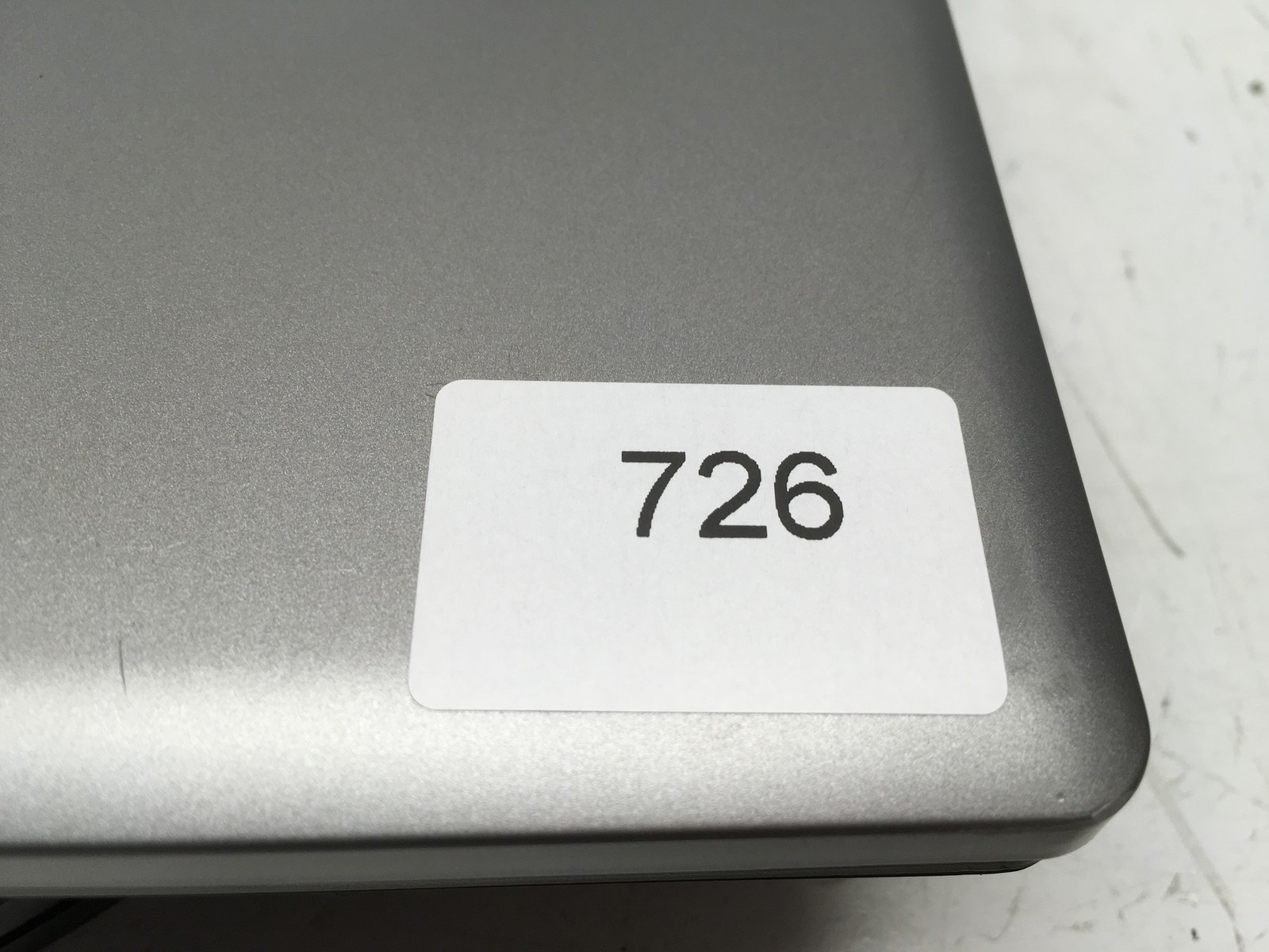 HP Compaq 6730B Intel Core 2 Duo P8400 2.26GHz 2 GB NO HDD No Batt
