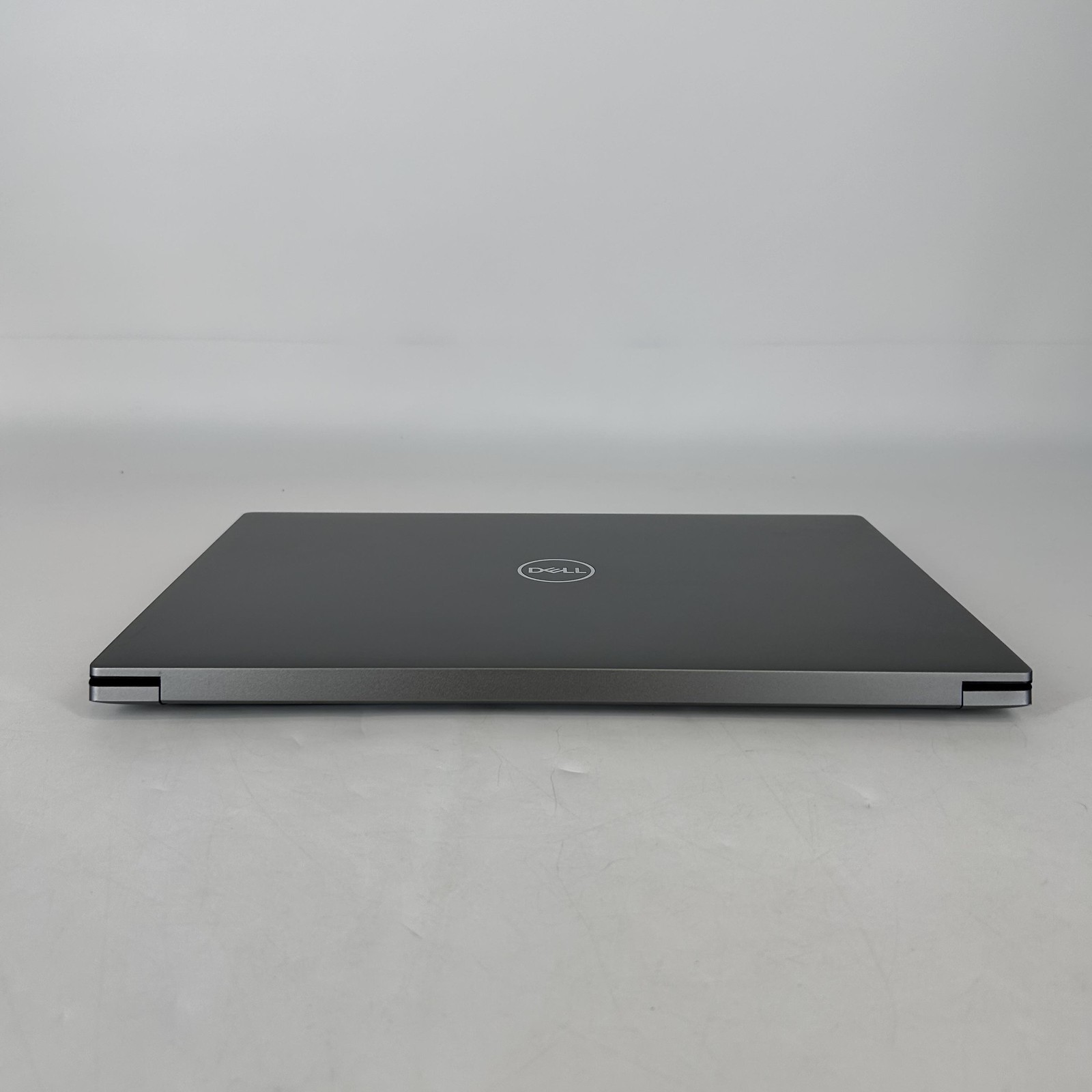 Dell Precision 5570 15.6 Gray FHD+ 2.4 GHz i7-12800H 64GB 512GB SSD RTX A2000