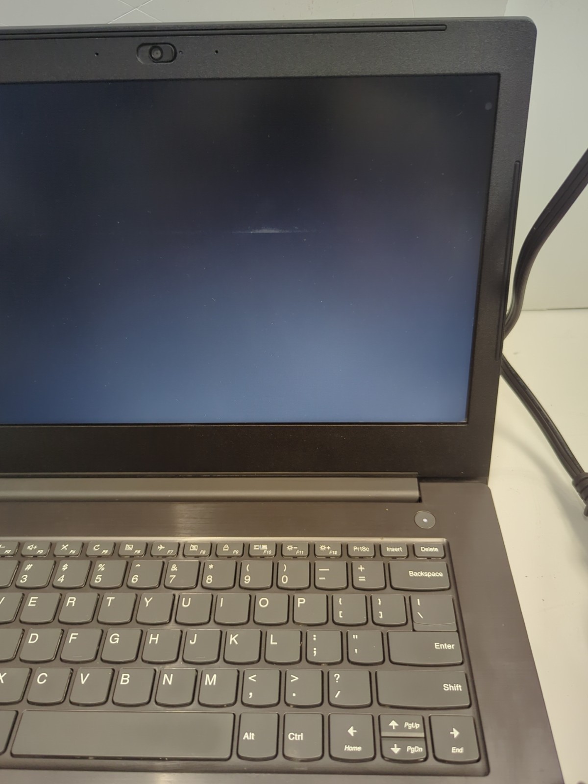 Lenovo V330-14ARR 14″ LAPTOP AMD Ryzen 5 2500U/12GB RAM/256GB SSD/Win10(*READ) –