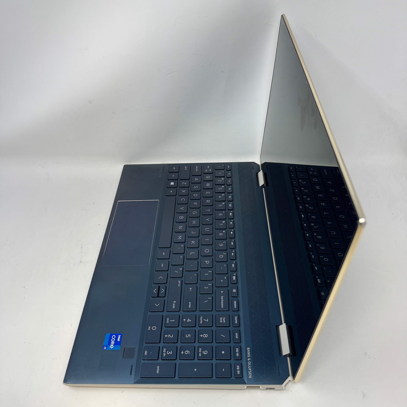 HP Spectre 15T-EB100 15.6″ i7-1165G7 2.8GHz 16GB RAM 256GB SSD