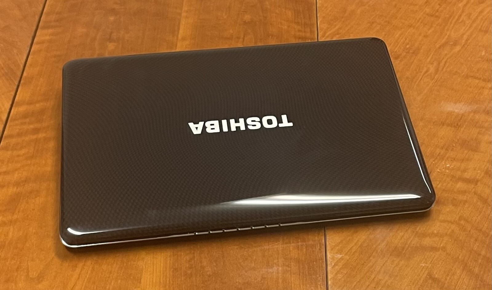 TOSHIBA Satellite AMD Turion Neo X2 L625/1.60GHz, 4GB DDR2 RAM,320GB HDD