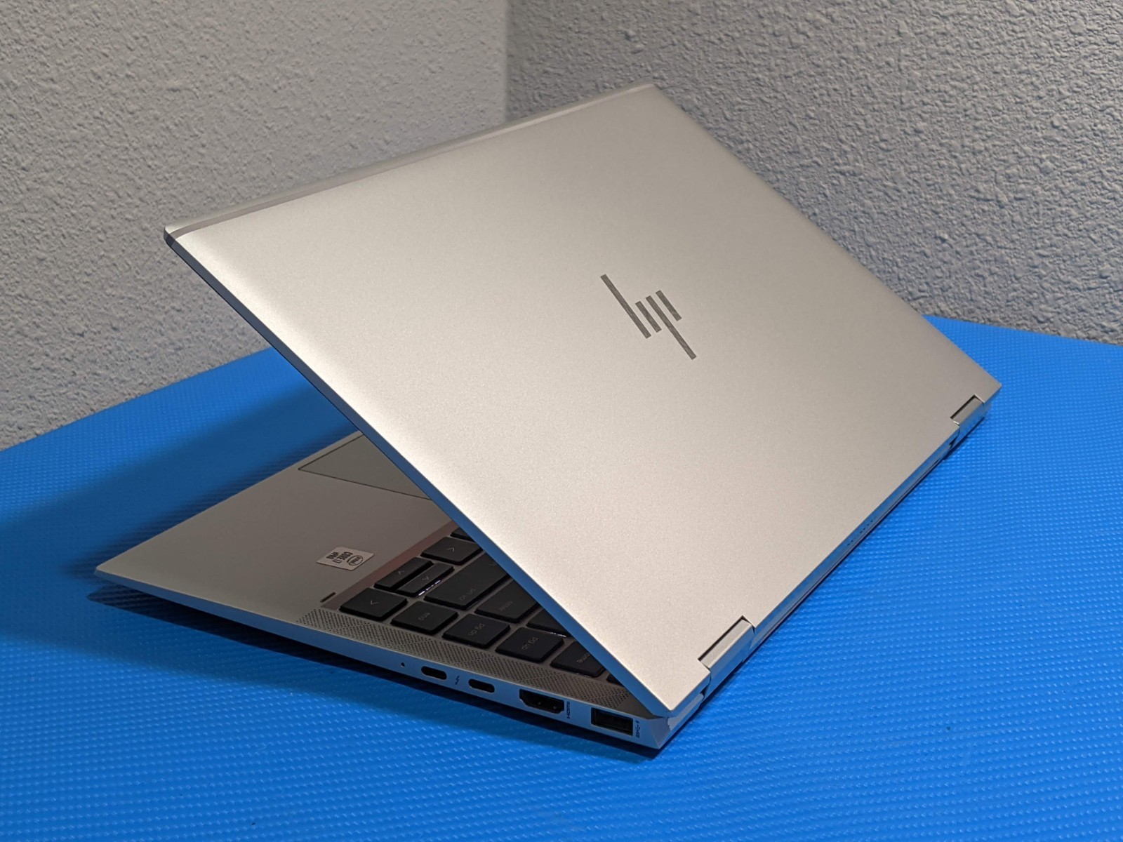 HP EliteBook x360 1040 G7 14″ FHD TOUCH i7-10610U 1.8GHz 16GB 256GB SSD W11P +PA