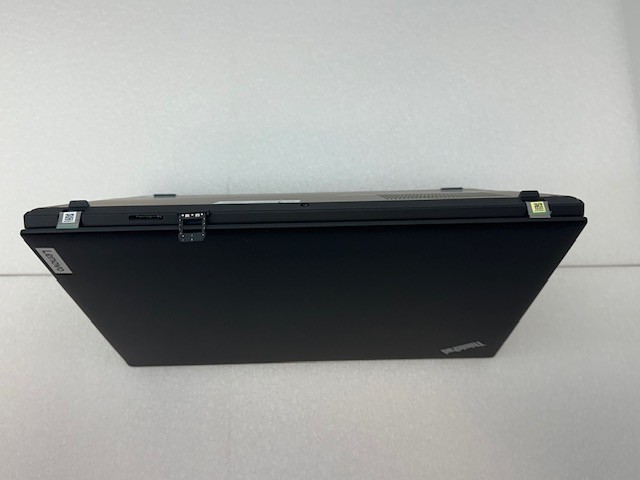 Lenovo ThinkPad T14s Gen 4 14″ 2.8K OLED i7-1370P 32GB 512GB SSD LTE – ADP WTY