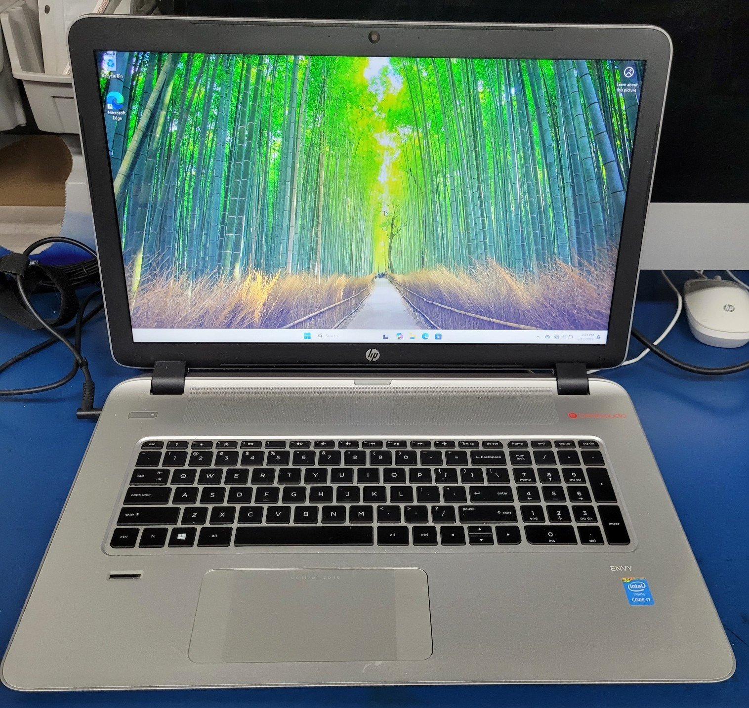HP Envy 17t-k100 17.3″ Laptop i7-4710HQ 16GB RAM 120 GB SSD Windows 11 PRO