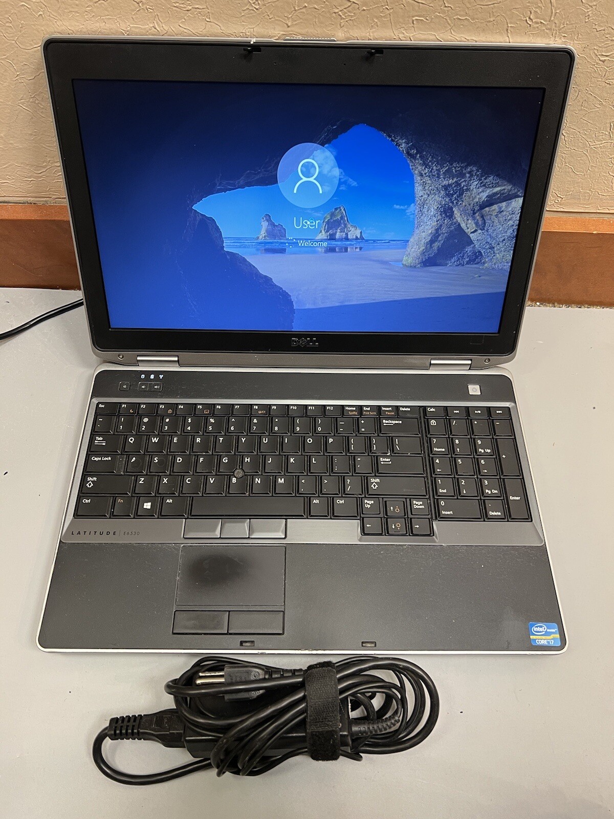 Dell Latitude E6530 15.6″ Core i7-3520M @ 2.90GHz 6GB RAM 500GB HDD WIFI WIN 10