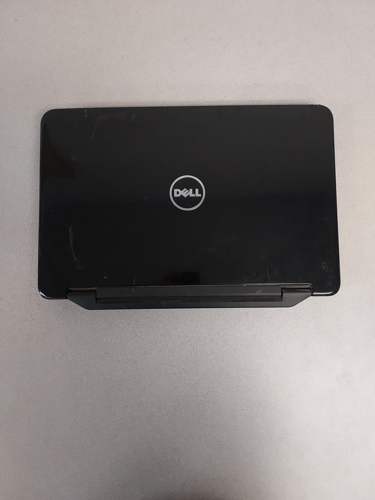 Dell Inspiron N5040 Laptop – i3 1st Gen – UNKOWN RAM – NO HDD/BATT – READ