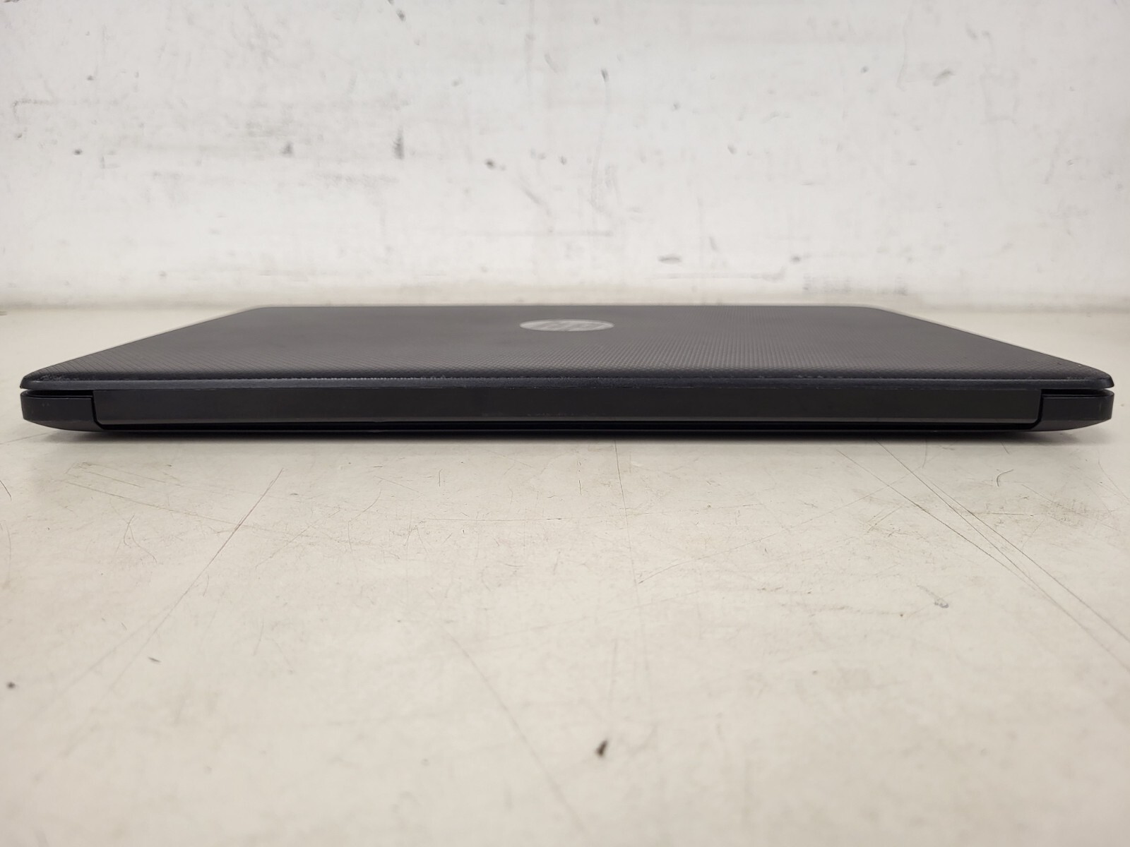 HP Laptop 15z-db100 Ryzen3 3200U 2.6GHz 16gb ram 256gb SSD charger CND9301Q30
