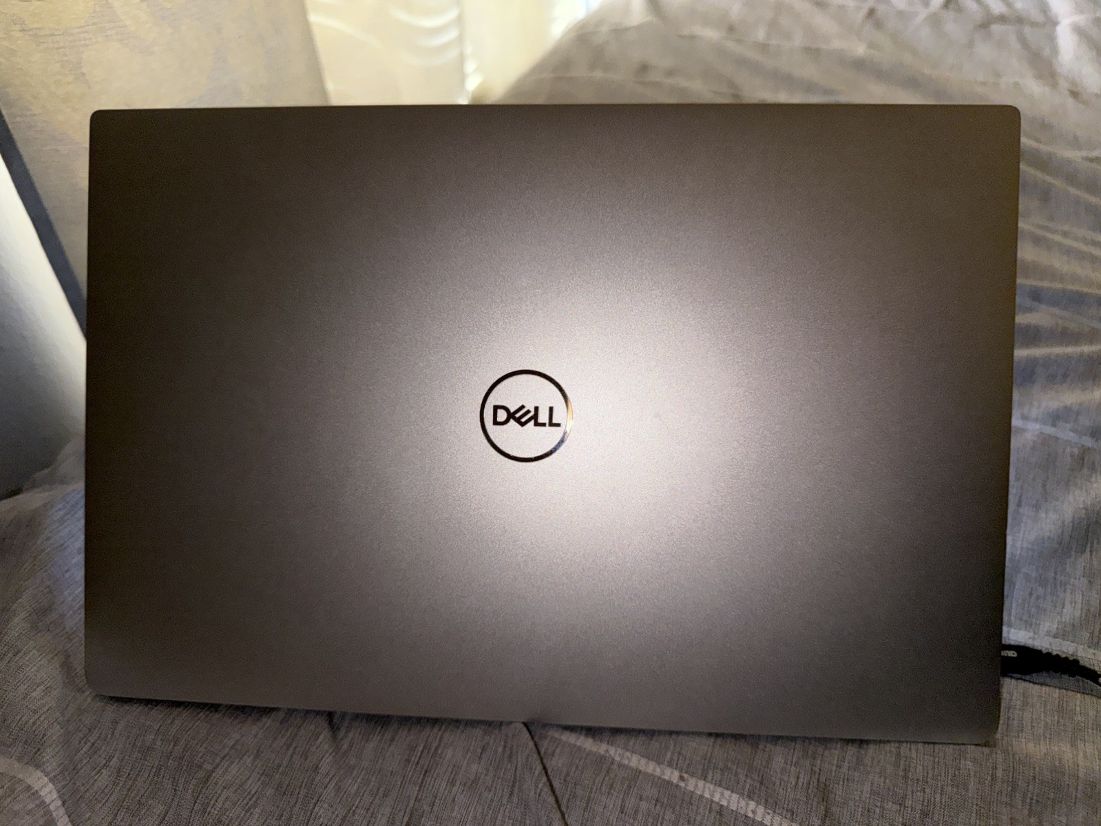 Dell XPS 13 9310 13.4″ (256GB, Intel Core i5 11th Gen., 4.20 GHz, 8 GB) Laptop