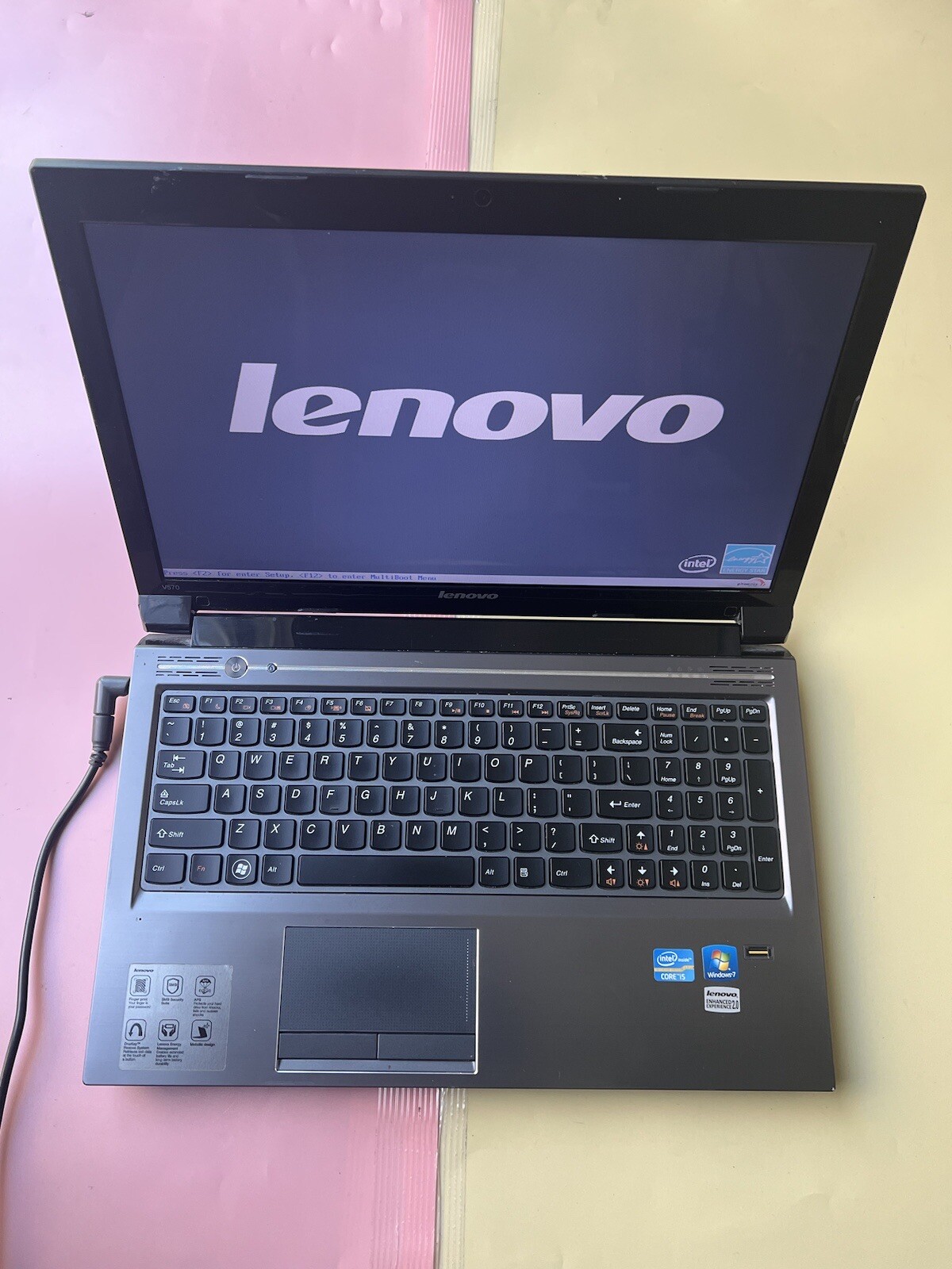 Lenovo V570 15.6″ Intel Core i5-2450M 2.50GHz 8GB RAM 180GB SSD WEBCAM