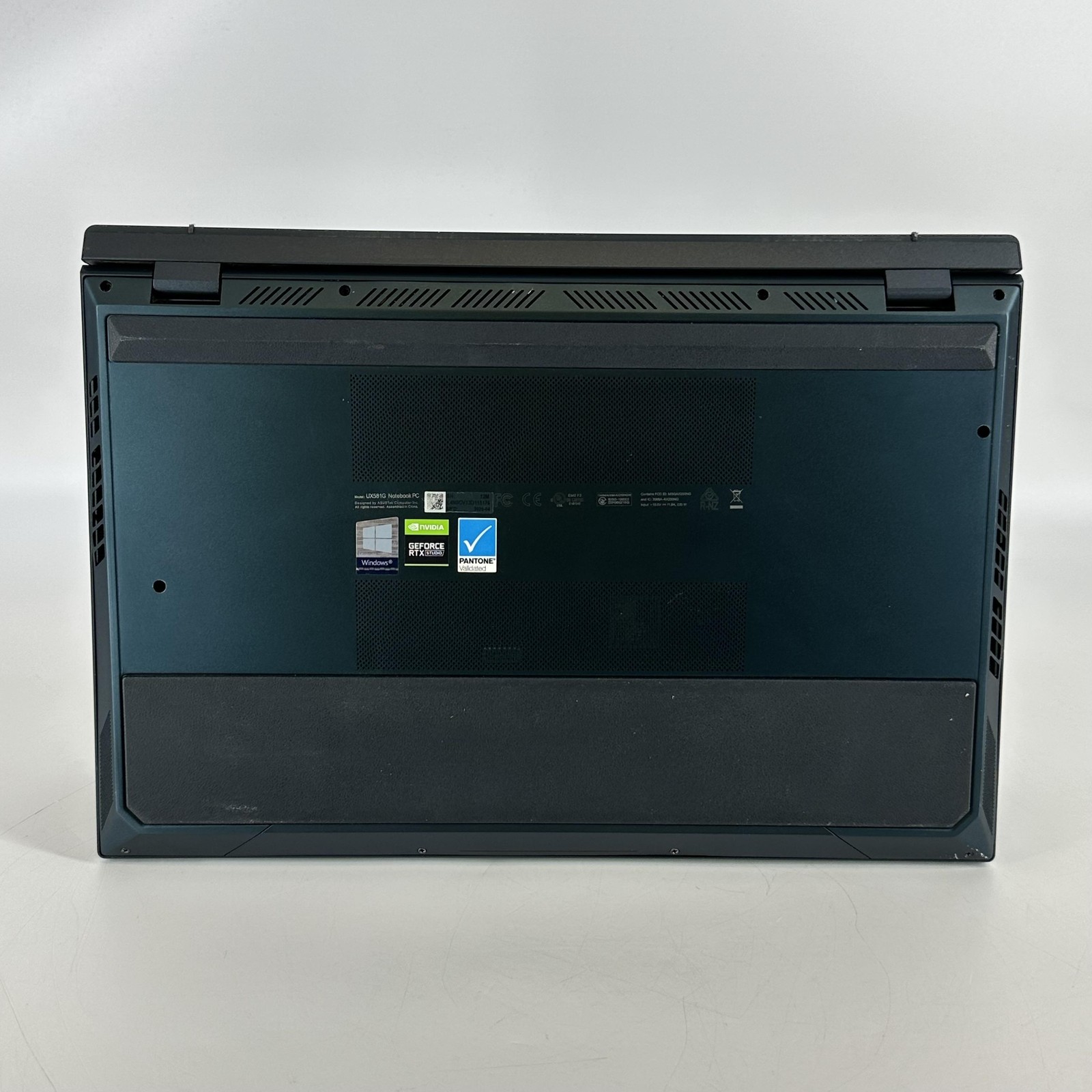 Asus Zenbook Pro Duo 15 4K TOUCH i7-9750H 2.60GHz 32GB 1TB SSD RTX 2060 Good