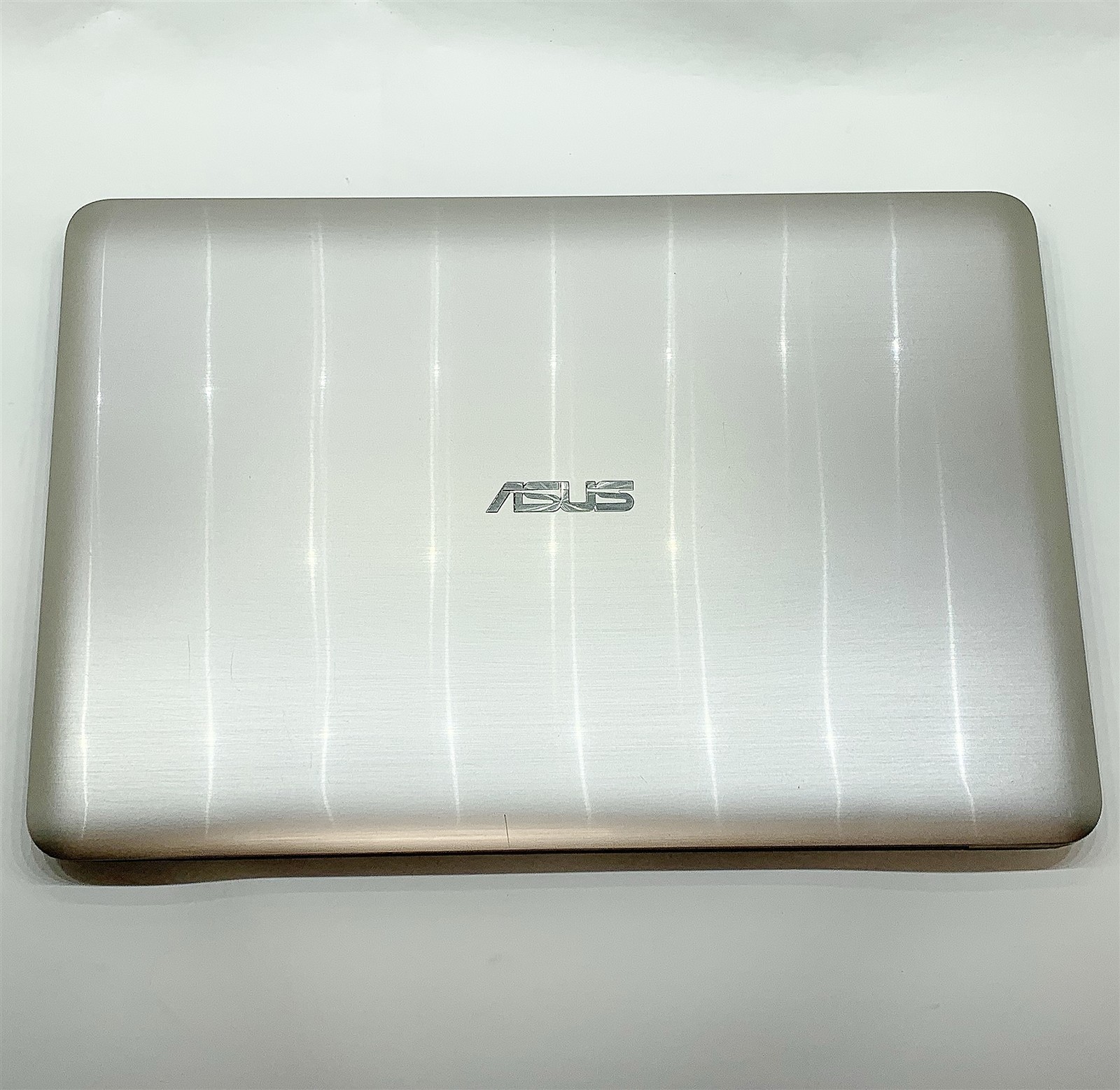ASUS F556U Laptop i5 7200U 2.50GHZ 15.6″ FHD 8GB 128GB SSD NO BATT Windows 11