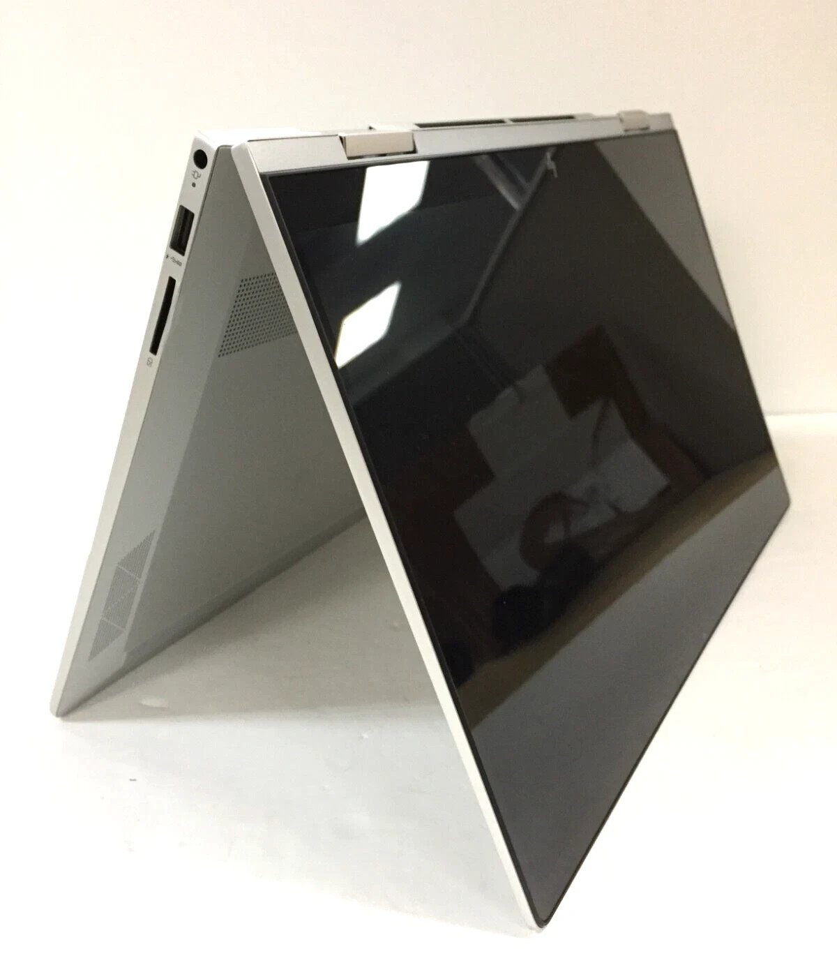 HP Envy x360 15m-ed0023dx 15.6 in FHD 2-in-1 Touch i7-1065G7 12GB RAM 512GB SSD