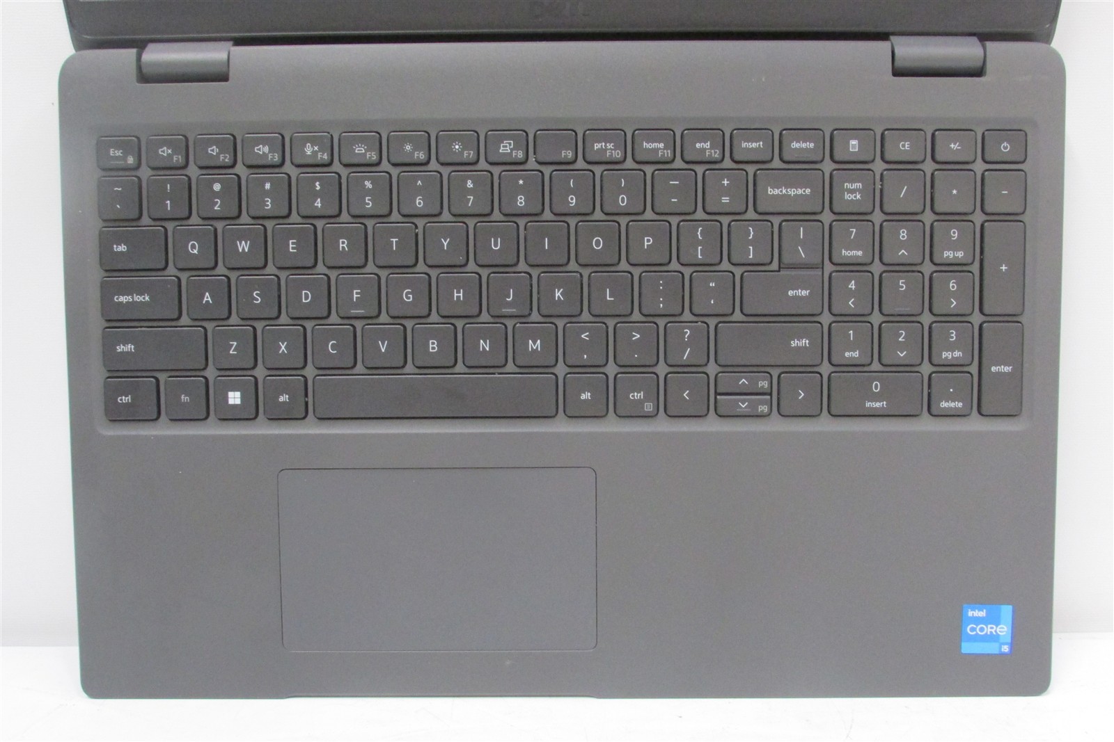Dell Latitude 3540 i5-1335U 1.3GHz 16GB 256GB NVME 15.6″ W11P DMG/NO BAT/SPOTS
