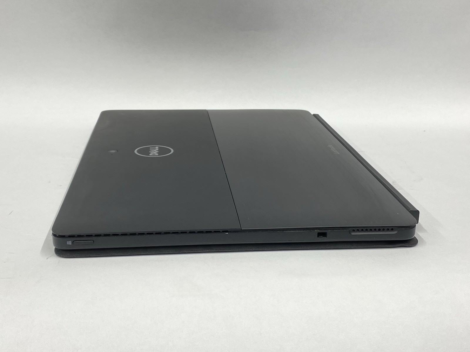 Dell Lat 5285-Grade B – FHD – Touch – i5-7300U – 8GB – 256GB – Win 10 – READ