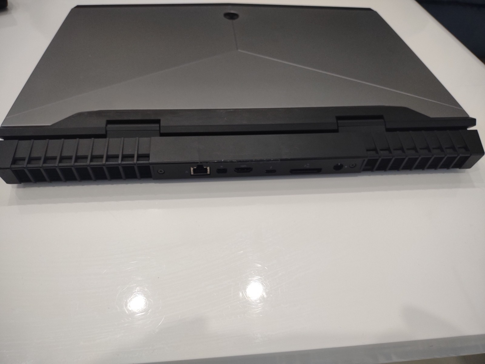 Dell Alienware 17 R4 Gaming 120Hz 2.90GHz i7-7820HK 16GB 1TB HDD GeForce GTX1080