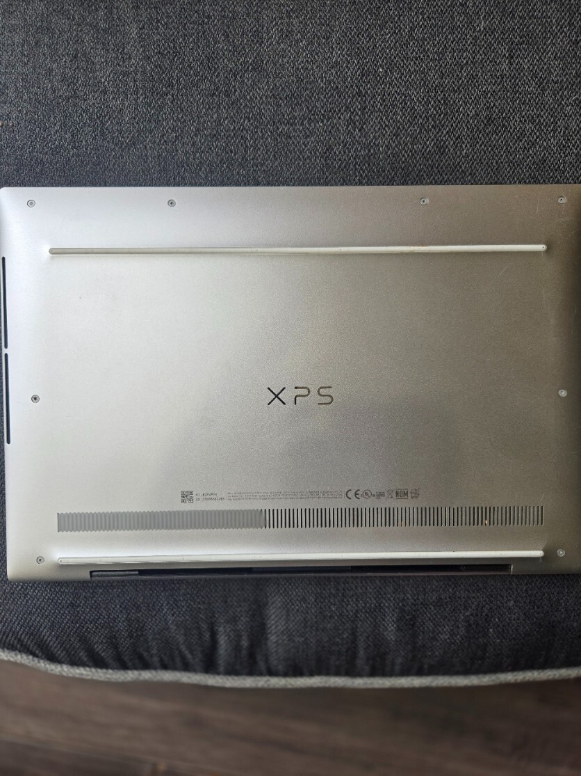 Dell XPS 9310 13 13.4 Core i5 FHD+ Laptop 8GB RAM 256GB SSD
