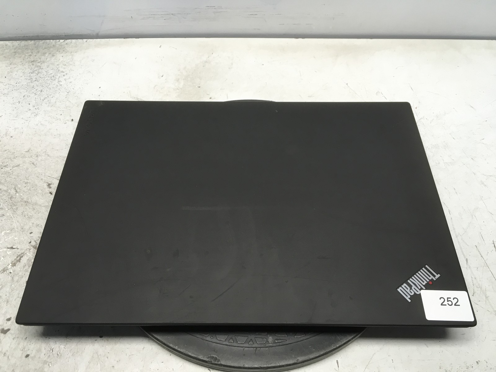 Lenovo ThinkPad T580 Intel i5 8th gen No RAM NO HDD No Batt