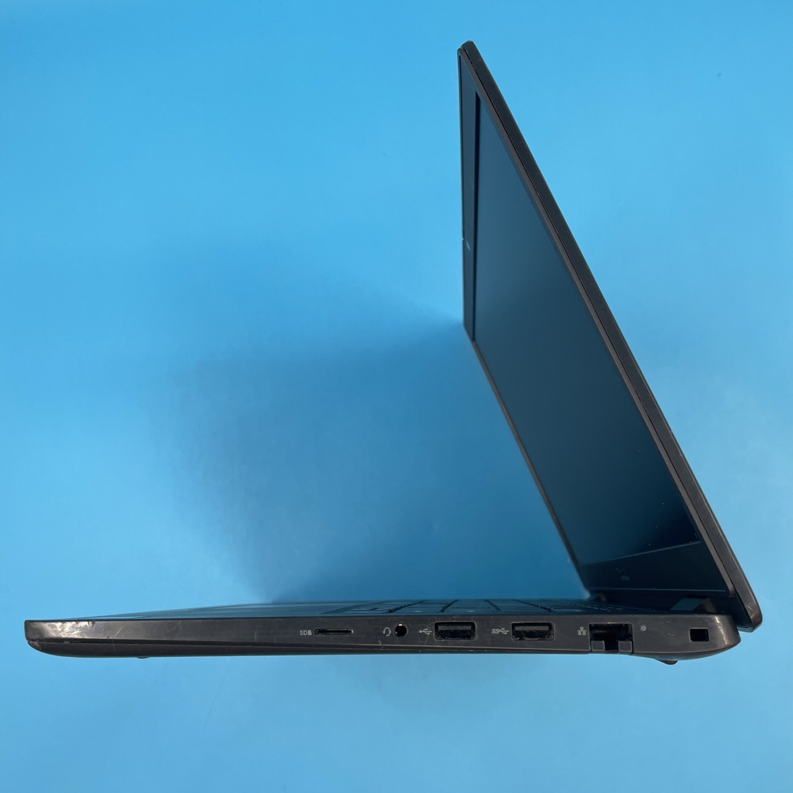 Dell Latitude 3420 | i5-1135G7 | 8GB RAM | 256GB SSD | WIN 11 PRO | 80% BATT