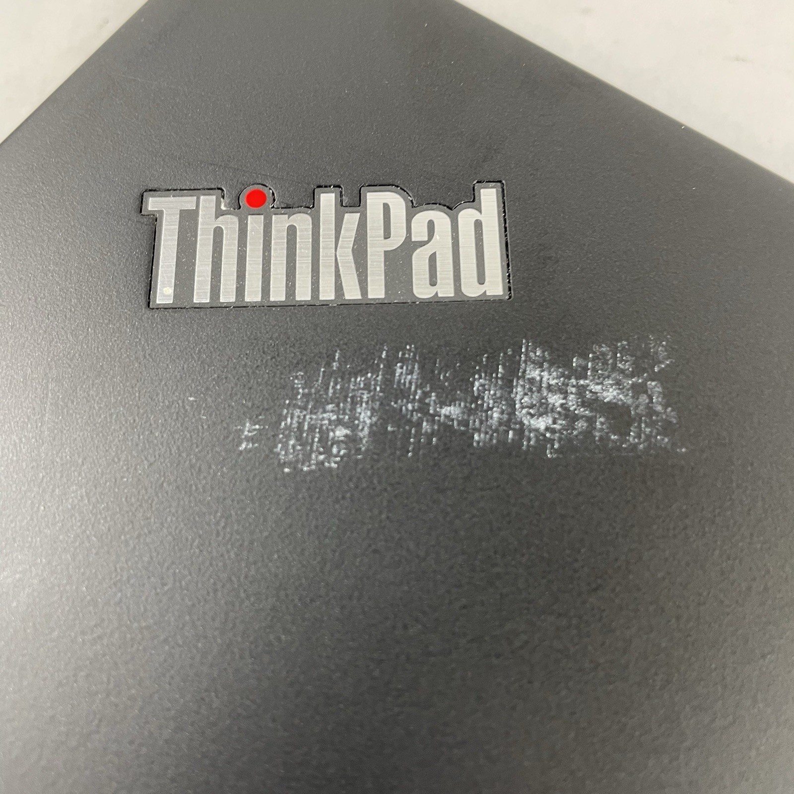 Lenovo ThinkPad T490s 14″ i5-8365U 1.60 GHz 8 GB RAM No SSD/OS/AC – Bad Corner