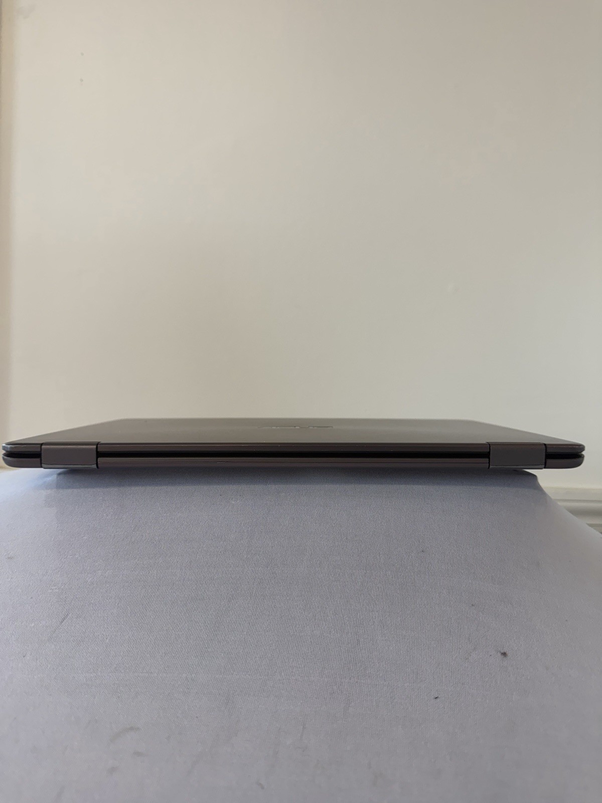 Asus UX36OC Laptop – Good Screen – Intel m3-6Y30 – RAM 8 GB – Read Des