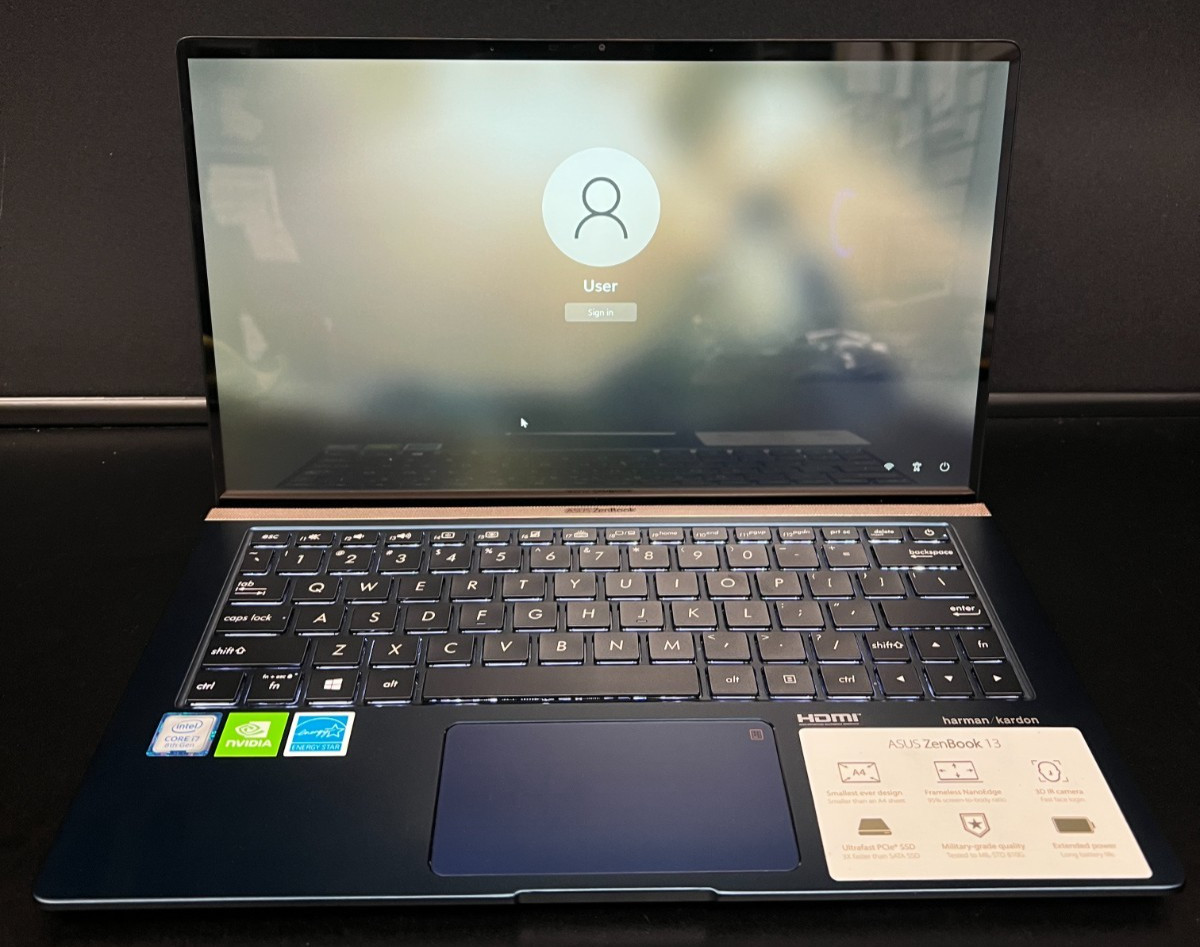 ASUS UX333F Zenbook Laptop Intel Core i7-8565U 16GB RAM 512 GB SSD Royal Blue