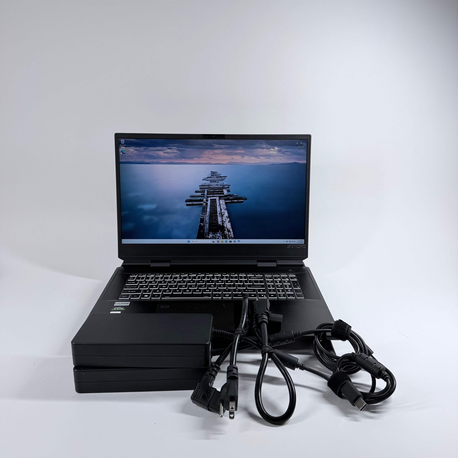 XOTICPC Laptop 1JT4V90 17.3″ i9-10900K 3.7GHz 64GB RAM 1TB SSD 512GB SSD RTX3070