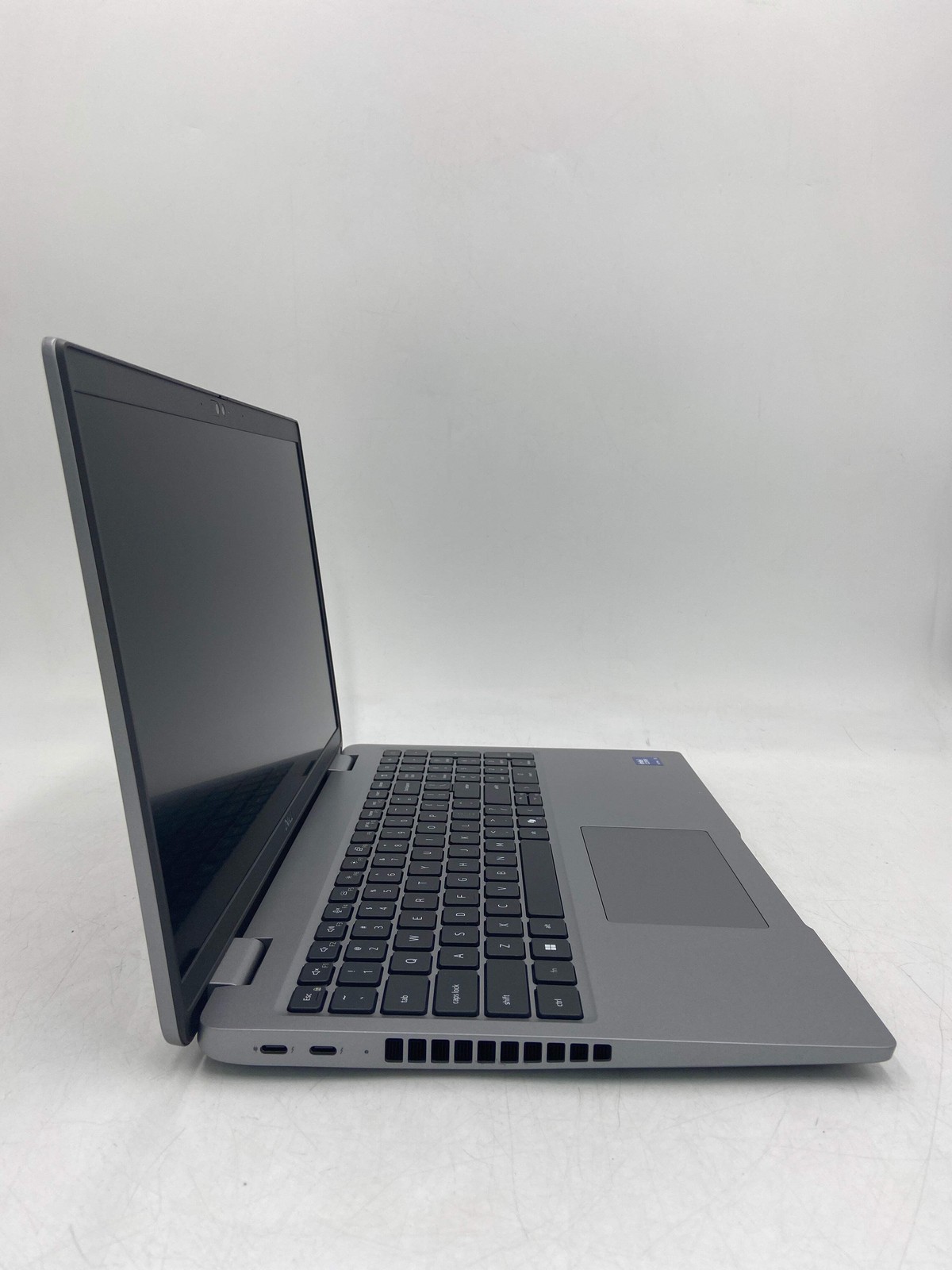 Dell Latitude 5550 15.6″ Intel Core Ultra 5 1920 x 1080 Windows 11 Pro 512GB SSD