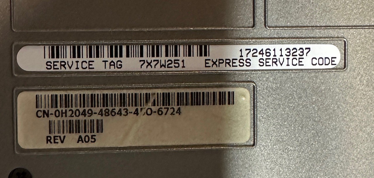 Dell Latitude D505 1.4GHZ 512MB RAM 40GB HDD WINDOWS XP PRO AC ADAPTER CDRW WIFI