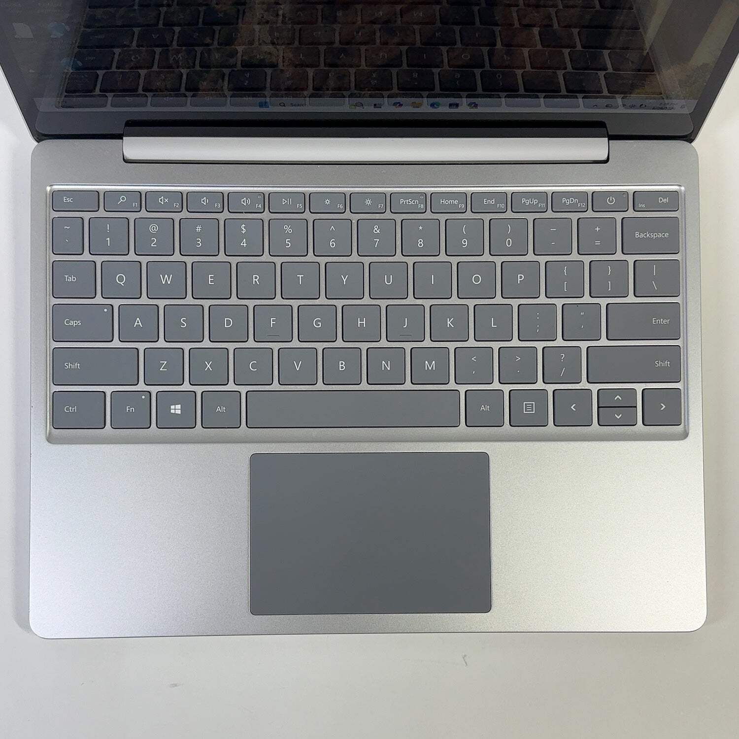 Microsoft Surface Laptop Go 1 1943 12.4″ i5-1035G1 1.0GHz 4GB RAM 64GB SSD