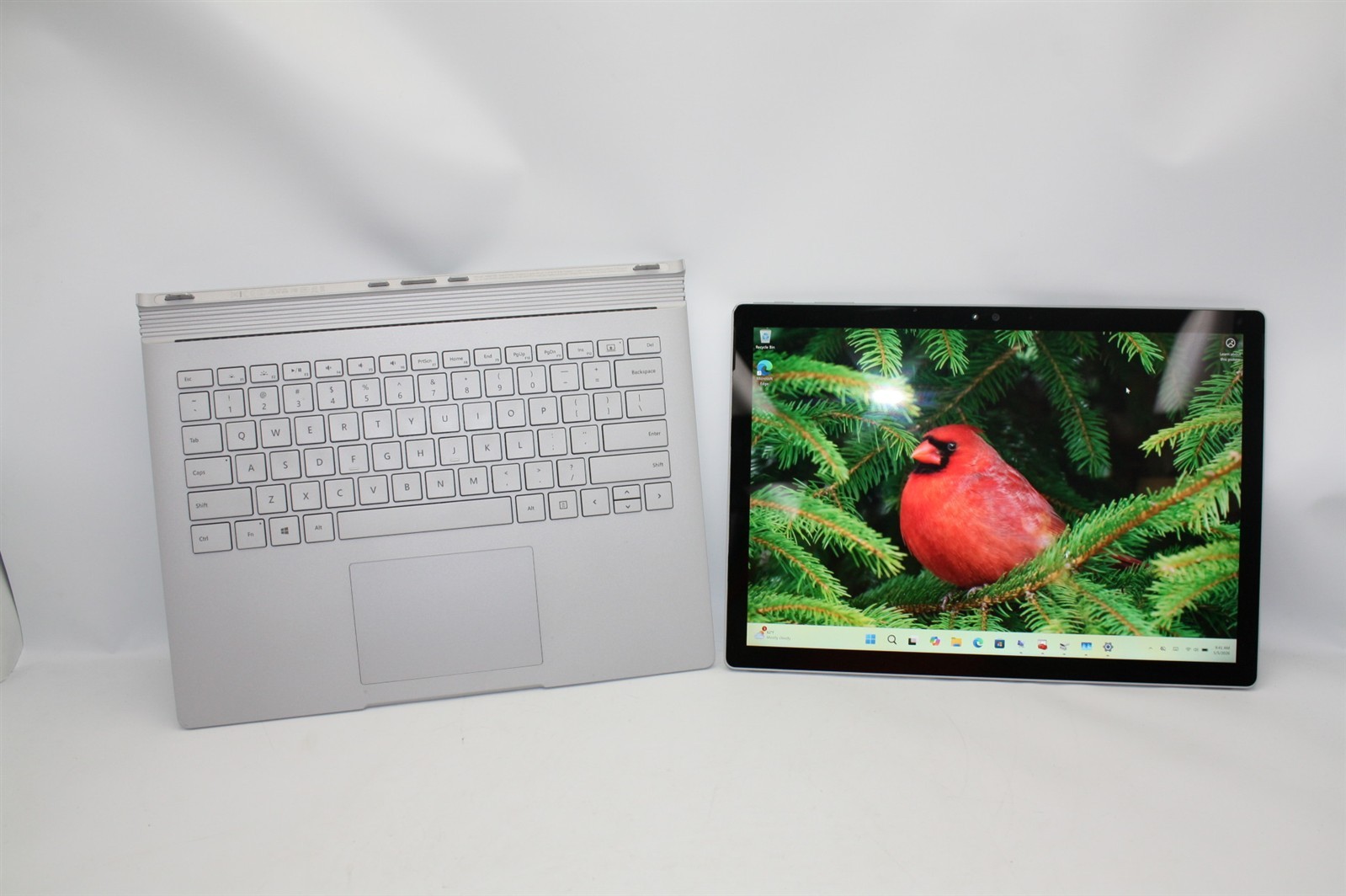 13.5″Microsoft Surface Book i5-6300U 2.40GHz RAM 8GB NVMe 256GB Win 11 Pro
