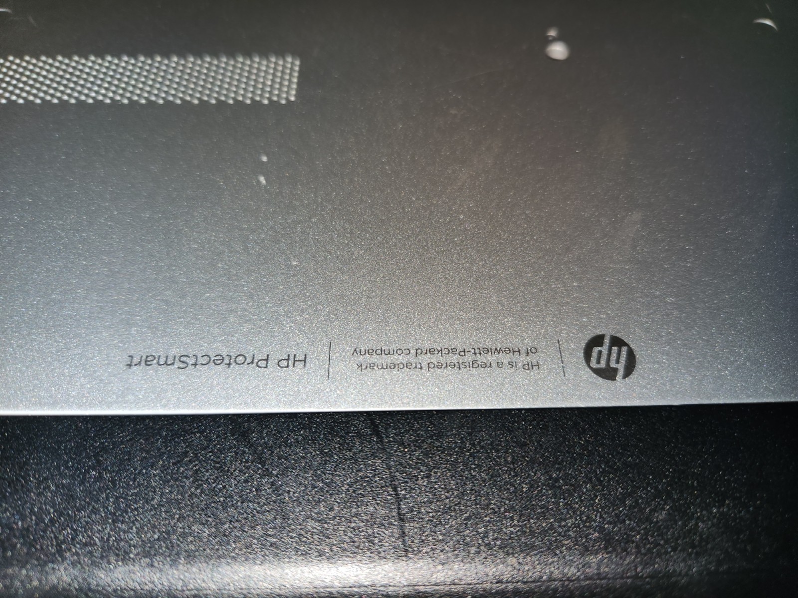 HP PAVALION 17 NOTEBOOK COMPUTER Beats Audio 8GB RAM AMD A10-5745M APU works