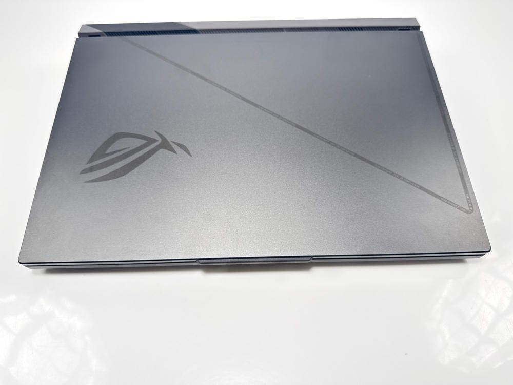 ASUS ROG Strix G16 16 i7-13650HX RTX 4060 16GB 512GB Gaming Laptop