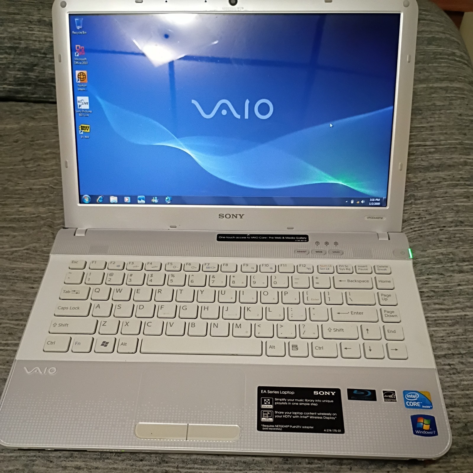 SONY VAIO PCG-61317L Vintage 14” Laptop Good Battery Windows 7 Intel core 13