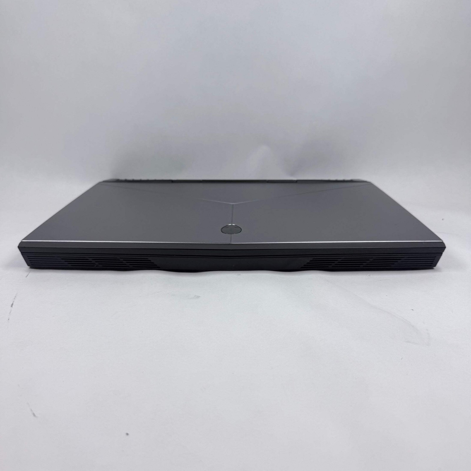 Alienware P69F 15.6″ i7-7700HQ 2.8GHz 16GB RAM 512GB SSD GeForce GTX 1070