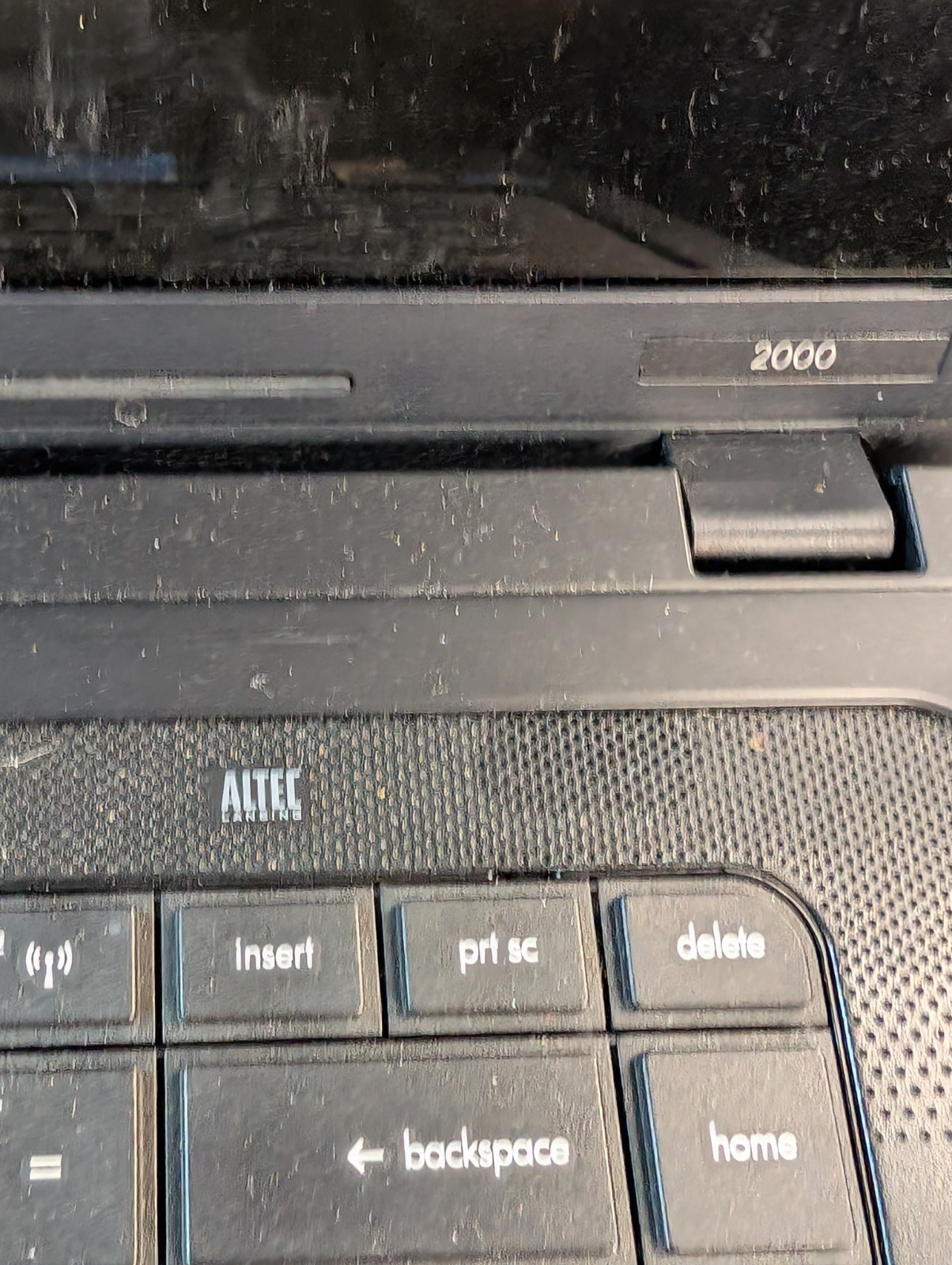 HP 2000 Laptop Windows 7 Vision AMD Dual Core And AMD Radeon Graphics For Parts