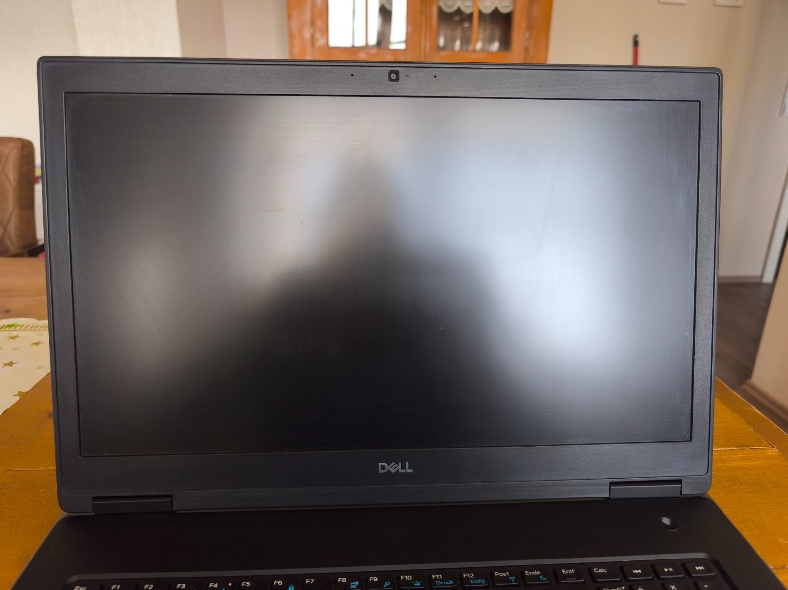 Dell Precision 7730 – i7-8750H 2.2GHz (96GB RAM / 512GB SSD / Quadro P3200)