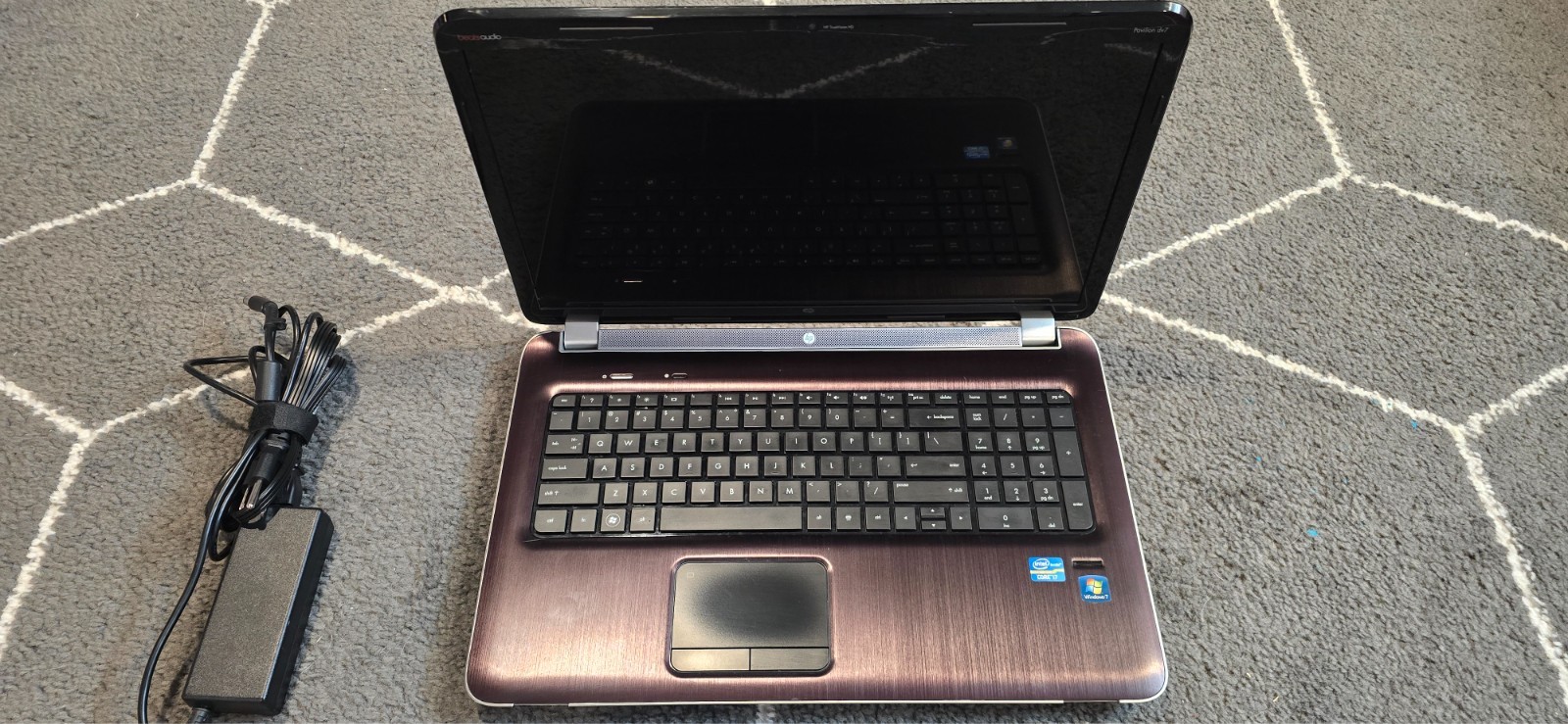 HP Pavilion DV7 Intel i7-2670QM 2.2GHz 8 GB 750GB HDD Win11