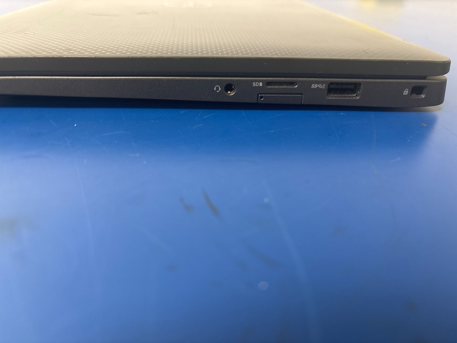 DELL LATITUDE 7400, Intel Core i7-8665U, 1.90 GHz, 20 GB RAM, 256 GB M.2