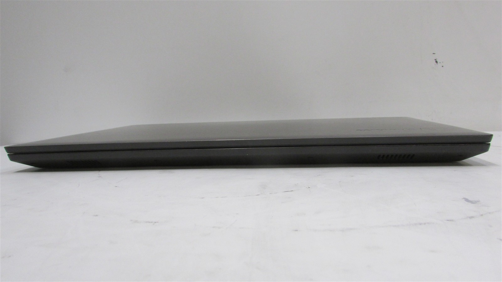Lenovo V330-15IKB i5-7200U 2.5GHz 8GB RAM 128GB m.2 500GB HDD 14″ W10Pro COS DMG