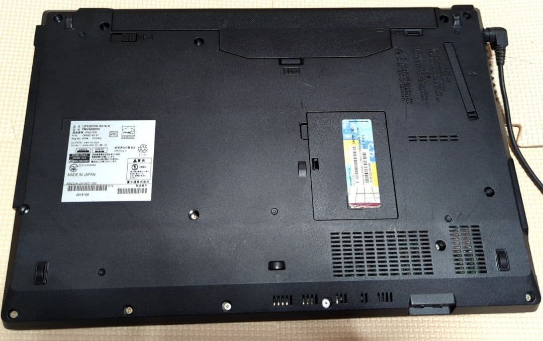 Fujitsu Lifebook A574/K 5.6 inches Color: Black/Red Windows10 Operation OK