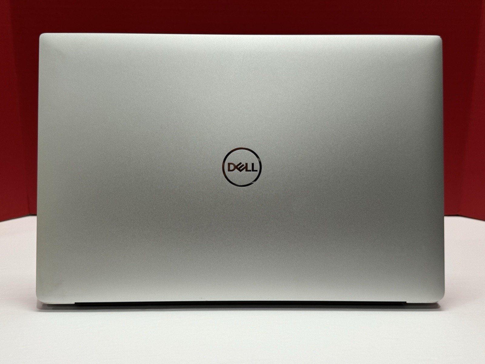 Dell Precision 5530 15.6″ FHD i7-8850H 2.6Ghz 16GB RAM 1TB GB SSD P1000 Silver