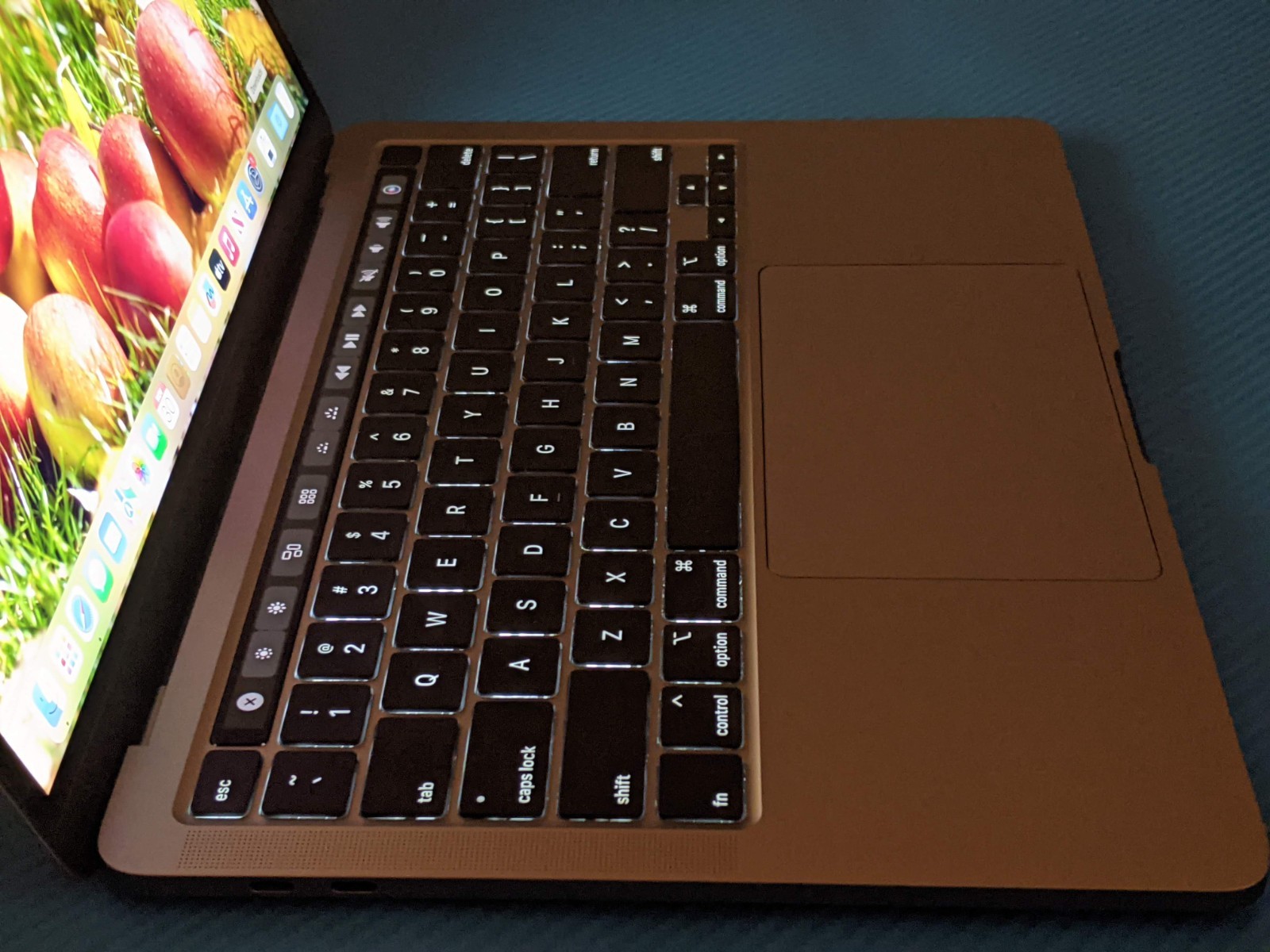 Apple MacBook Pro 13″ A2251 (2020) i5-1038NG7 2GHz 16GB 512GB SSD Sequoia +PA