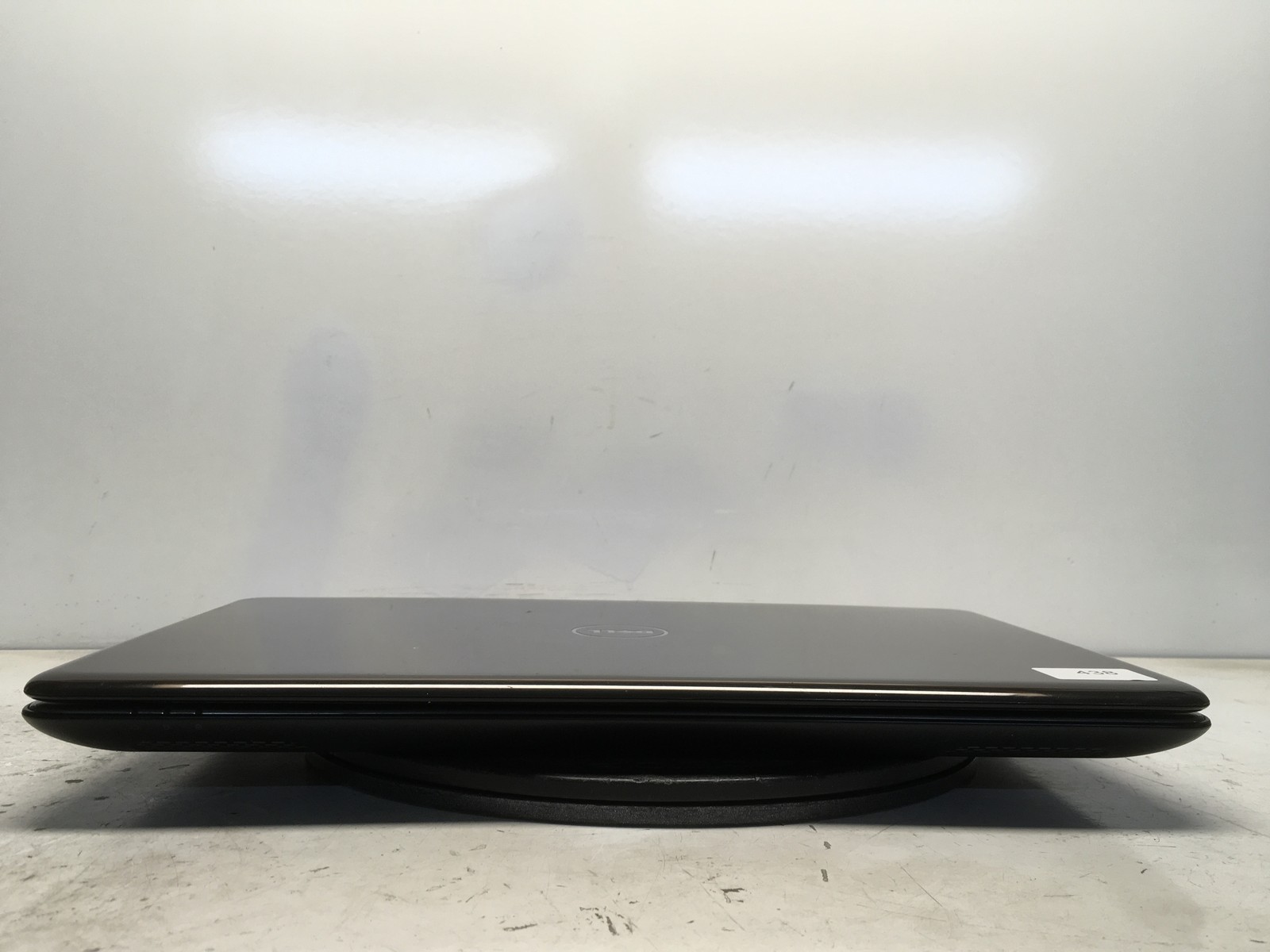Dell Inspiron N7010 Intel i5-M460 2.53GHz 6 GB NO HDD No Batt