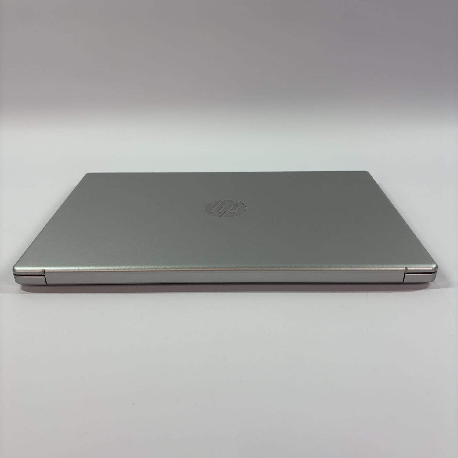 HP Laptop 15-FD0153WM 15.6″ Core 5 120U 1.4GHz 8GB RAM 512GB SSD